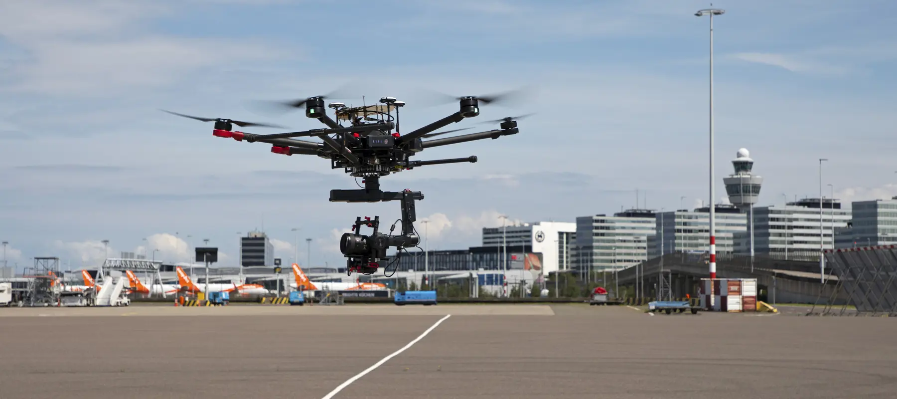 LVNL start proef met inspectiedrones op Schiphol