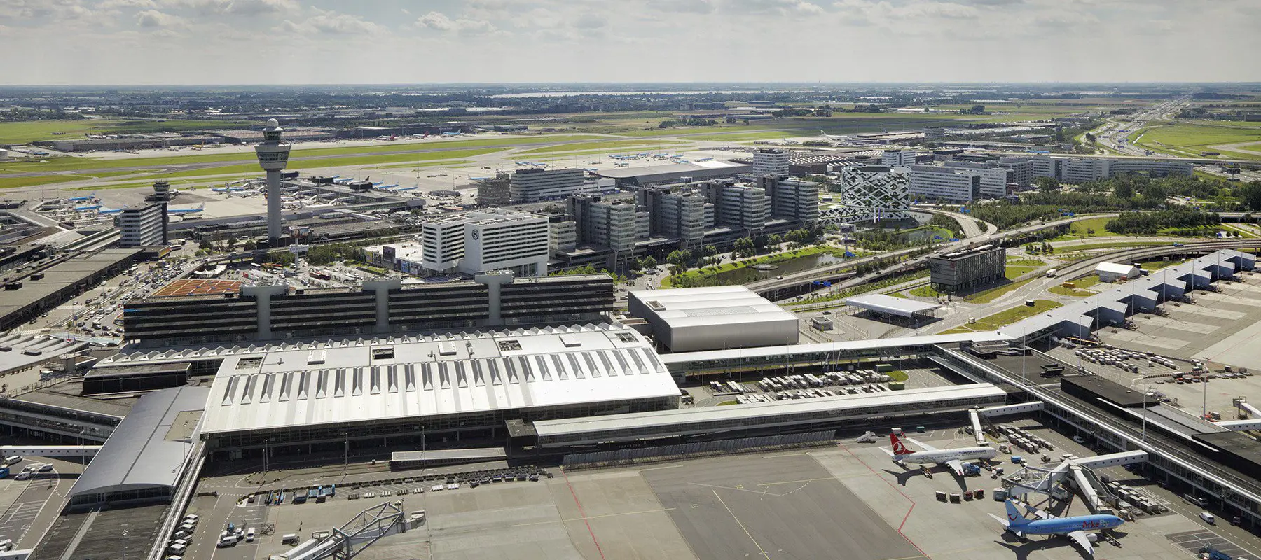 Minister en luchtvaartsector sluiten akkoord voor veiliger Schiphol