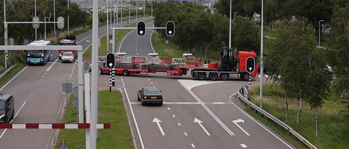 Glijpadmasten ILS met speciaal vervoer naar Schiphol 